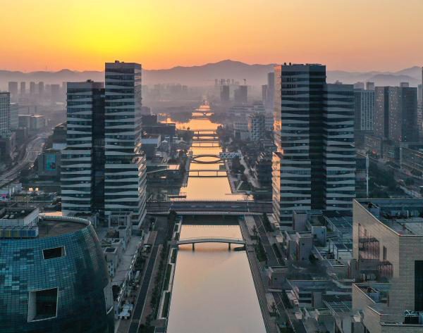 BVP augimas 62 milijardais juanių ir užima 12 vietą Kinijoje! Pirmąjį metų pusmetį Ningbo ekonomika pasižymėjo atsparumu
