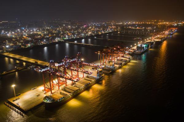 Ningbo Zhoushan uostas pridėjo „keturių žvaigždučių“ žalią doką
