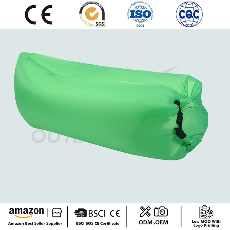 Pripučiama oro sofa